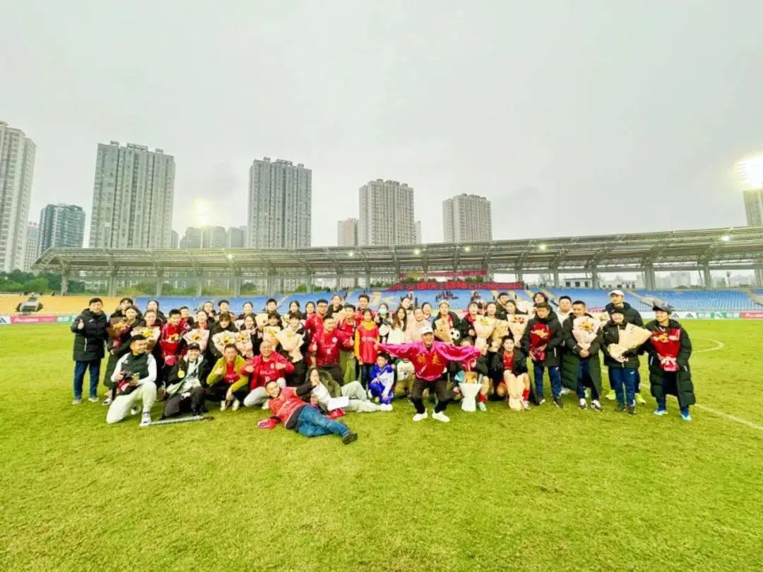 国足球协会会员协会冠军联赛重庆_重庆业余足球超级联赛冠军_重庆足球足协杯冠军阵容